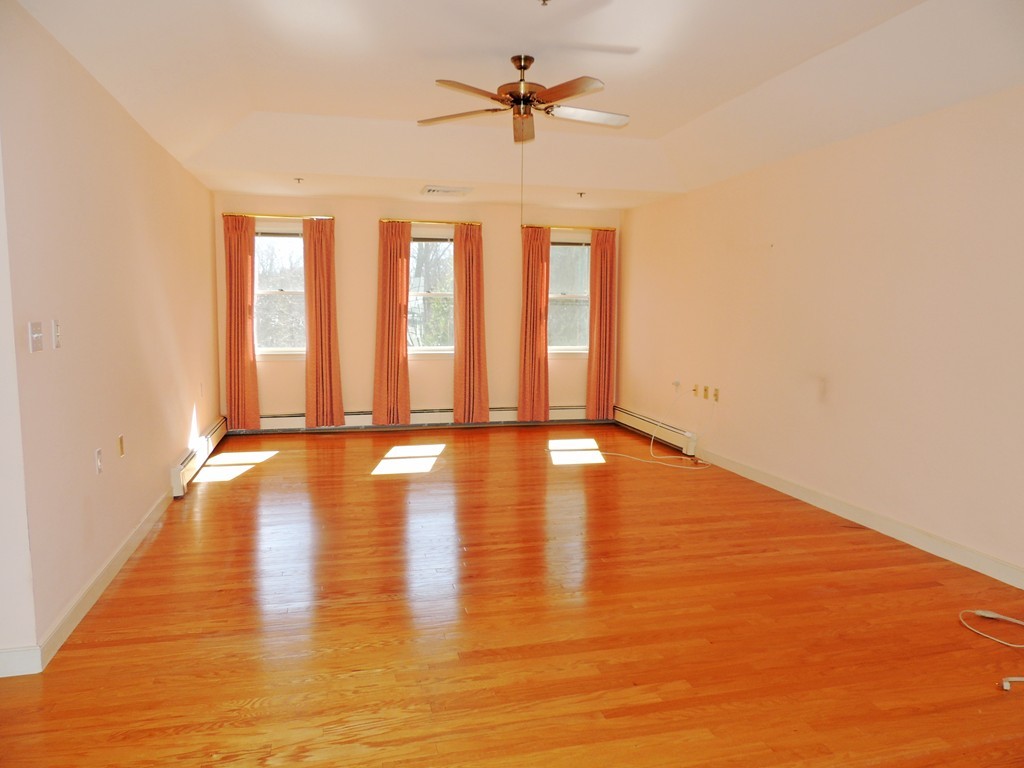 140 Lincoln Road, Unit 314 Lincoln, MA 01773 - Photo 2 of 13 Gallery Image 2