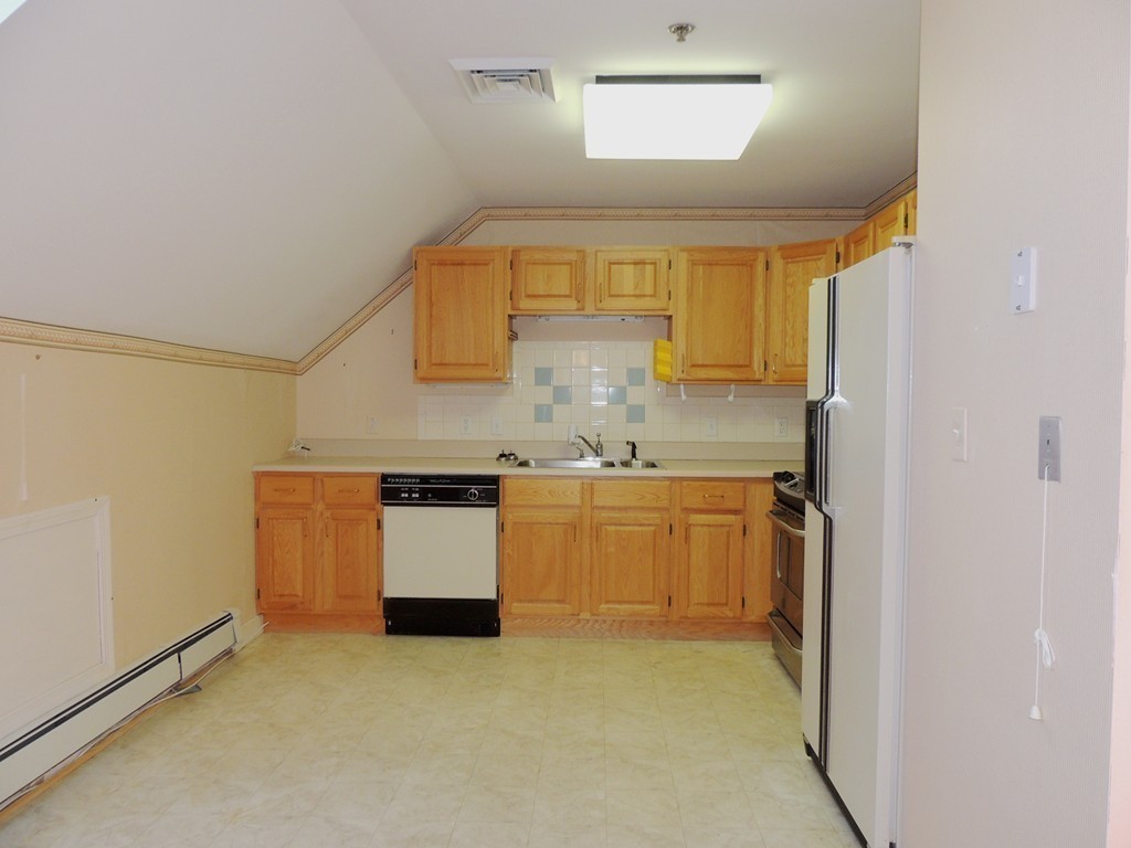 140 Lincoln Road, Unit 314 Lincoln, MA 01773 - Photo 5 of 13 Gallery Image 5