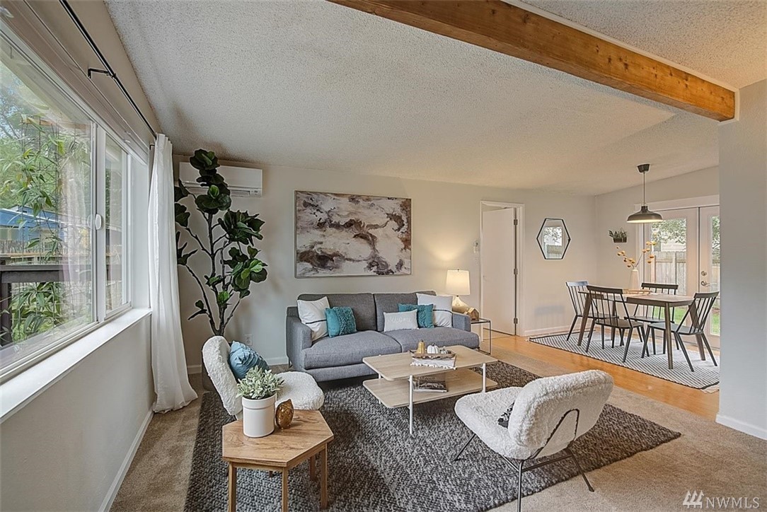 9824 28th Avenue Southwest Seattle, WA 98126 - Photo 2 of 36