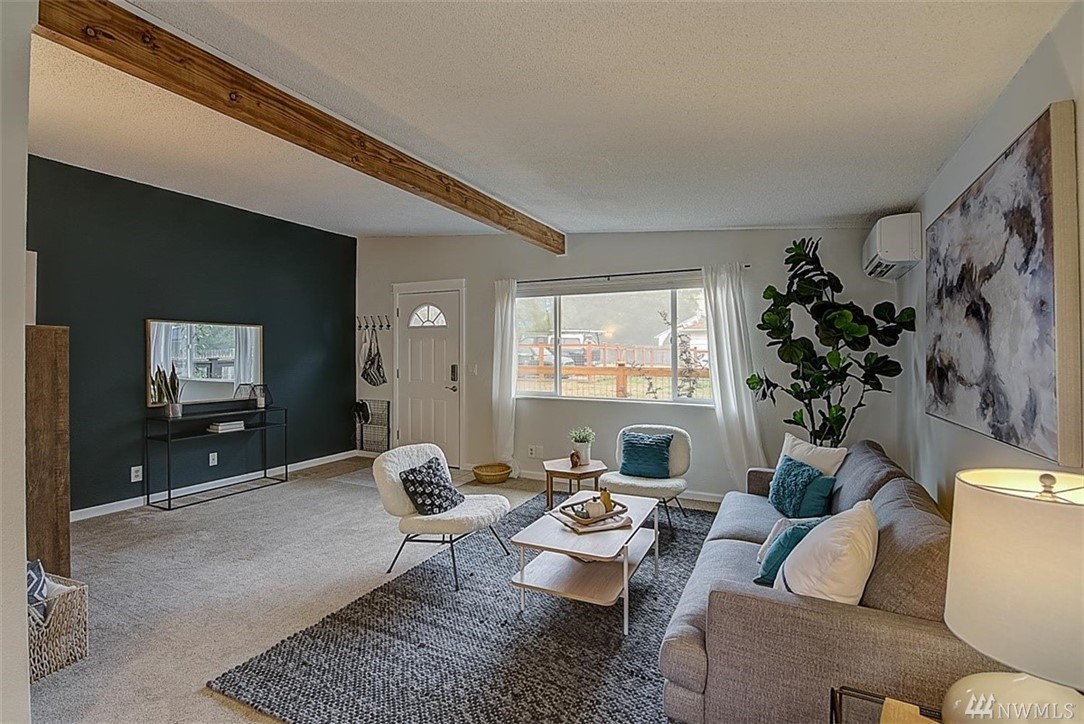 9824 28th Avenue Southwest Seattle, WA 98126 - Photo 3 of 36