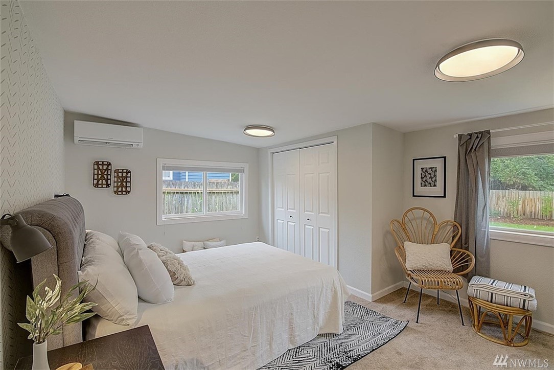 9824 28th Avenue Southwest Seattle, WA 98126 - Photo 24 of 36