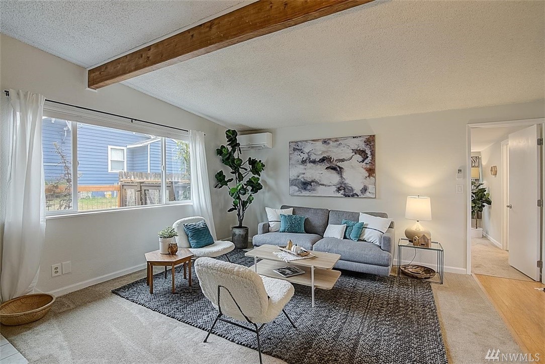 9824 28th Avenue Southwest Seattle, WA 98126 - Photo 4 of 36