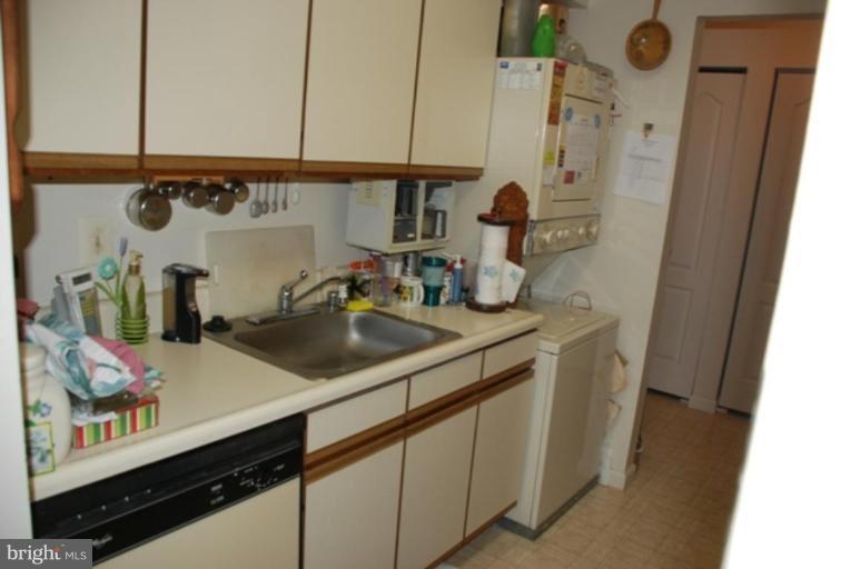 8354 Montgomery Run Road, Unit F Ellicott City, MD 21043 - Photo 7 of 10 Kitchen #2