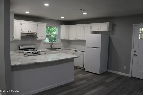 $439,000 | 554-556 Loposser Avenue, Gulfport, MS 39507