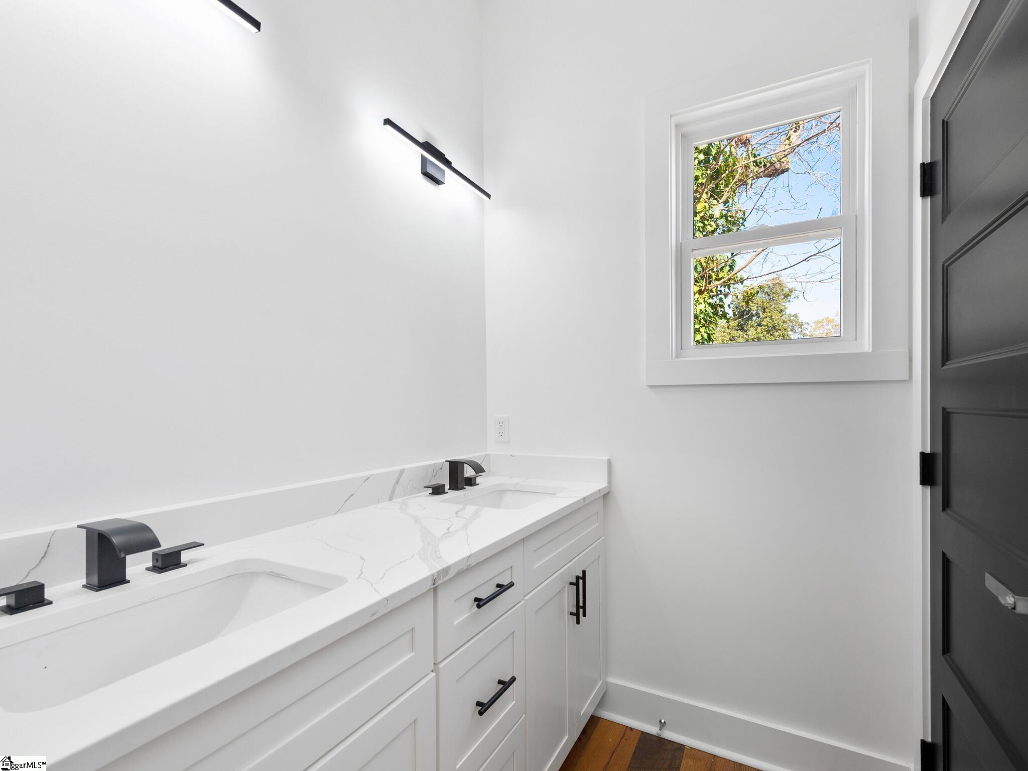 202 South Howard Avenue Landrum, SC 29356 - Photo 18 of 39