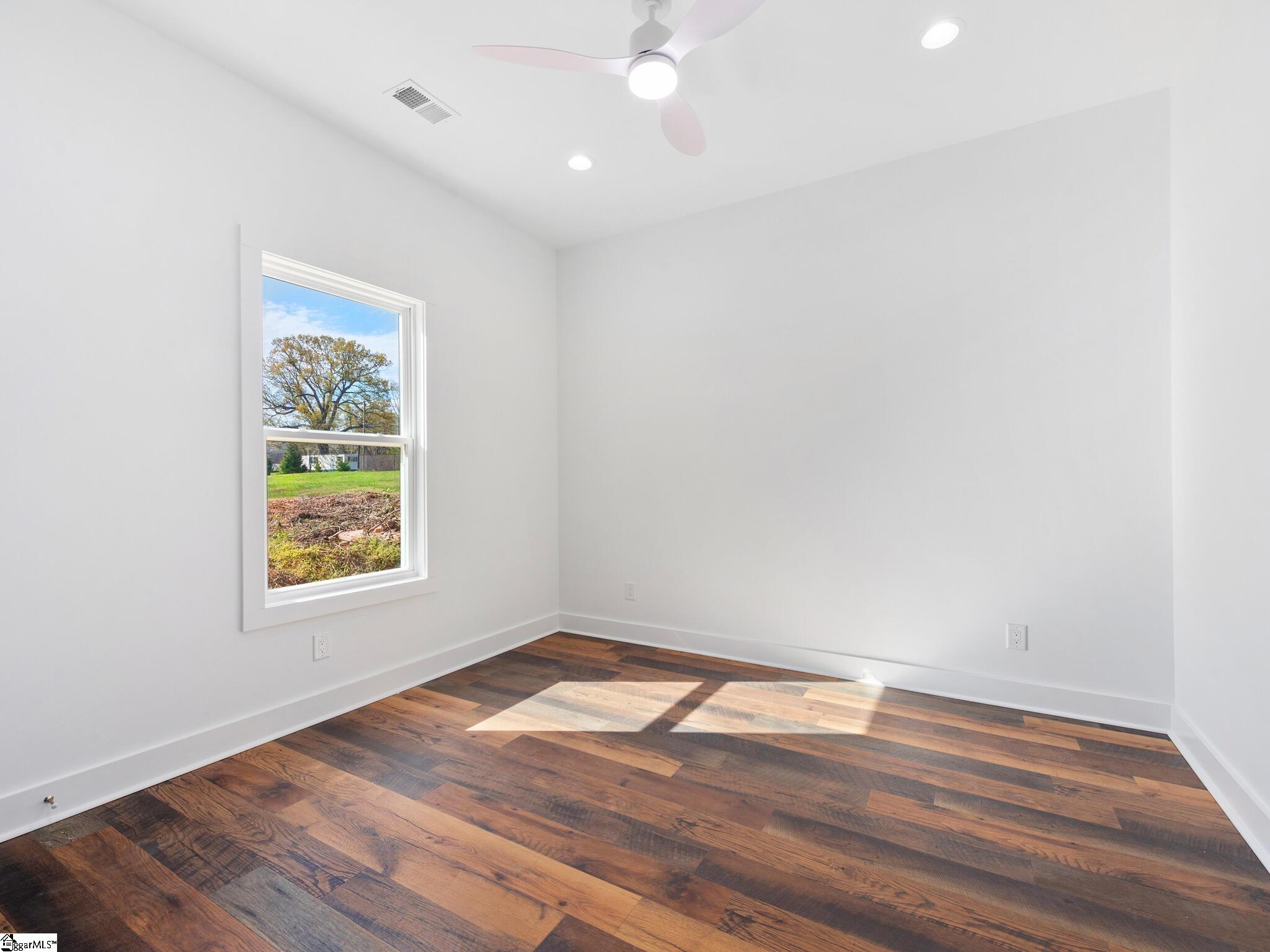 202 South Howard Avenue Landrum, SC 29356 - Photo 26 of 39