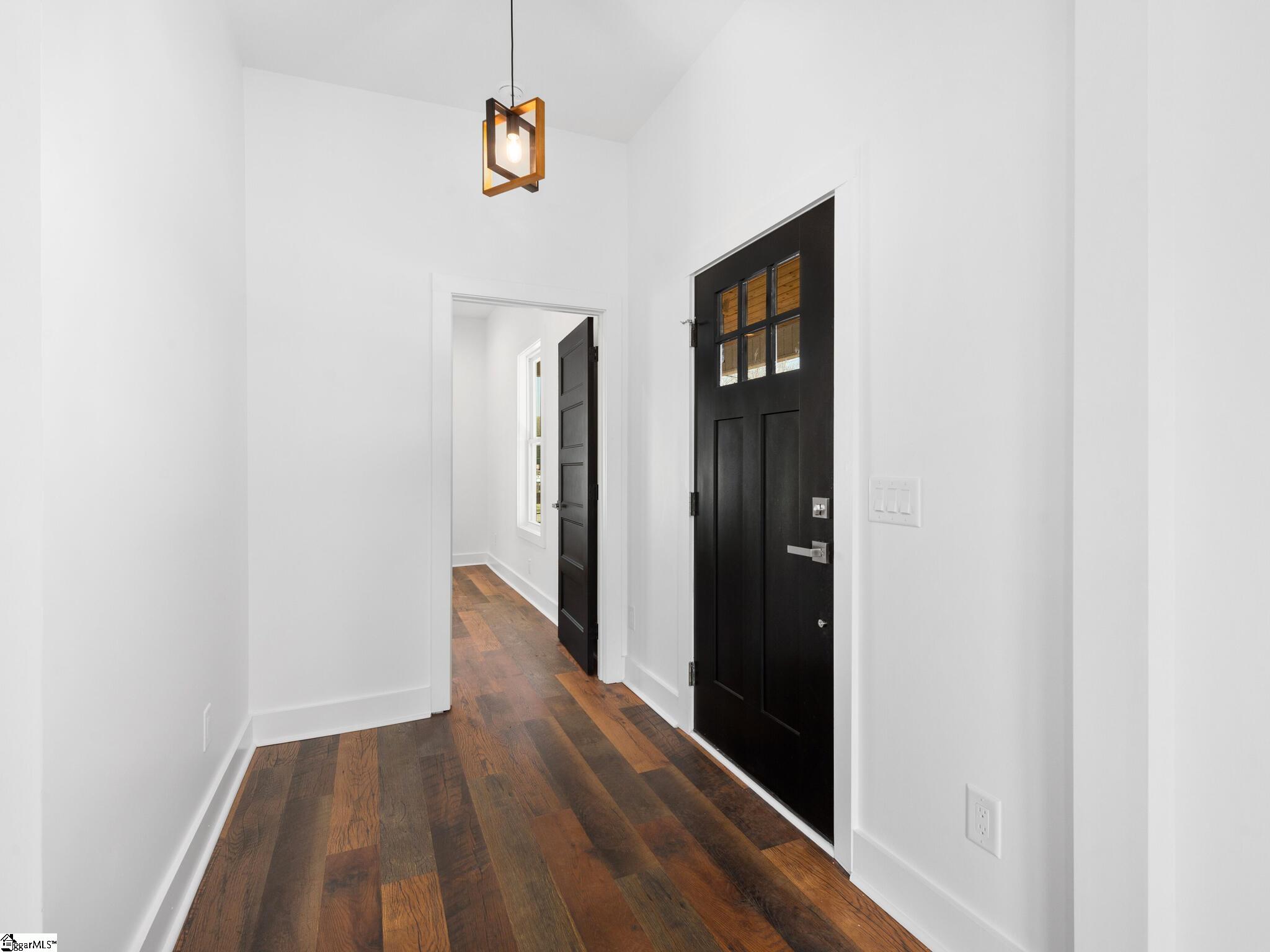 202 South Howard Avenue Landrum, SC 29356 - Photo 3 of 39