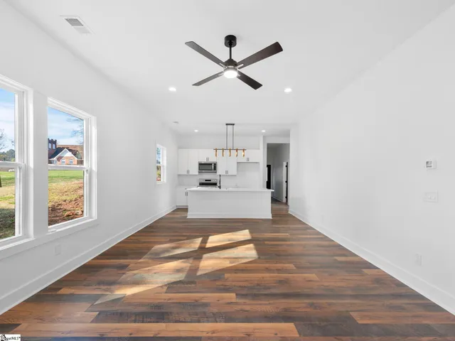 $299,000 | 202 South Howard Avenue, Landrum, SC 29356