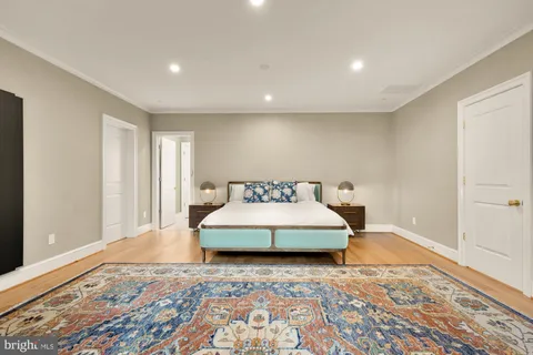 $4,100,000 | 5537 Hawthorne Place Northwest, Washington, DC 20016