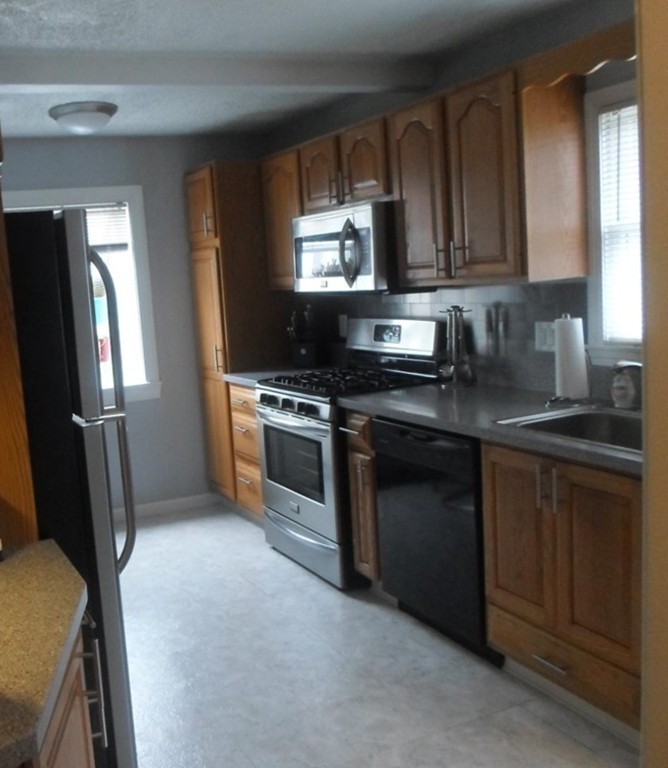 14 Georgia Road Weymouth, MA 02190 - Photo 8 of 18 Gallery Image 8