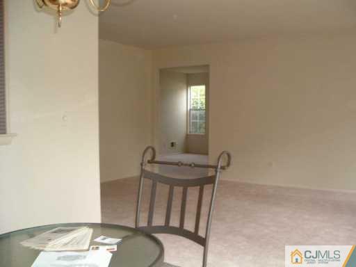 110 Woodbury Road Edison, NJ 08820 - Photo 6 of 8