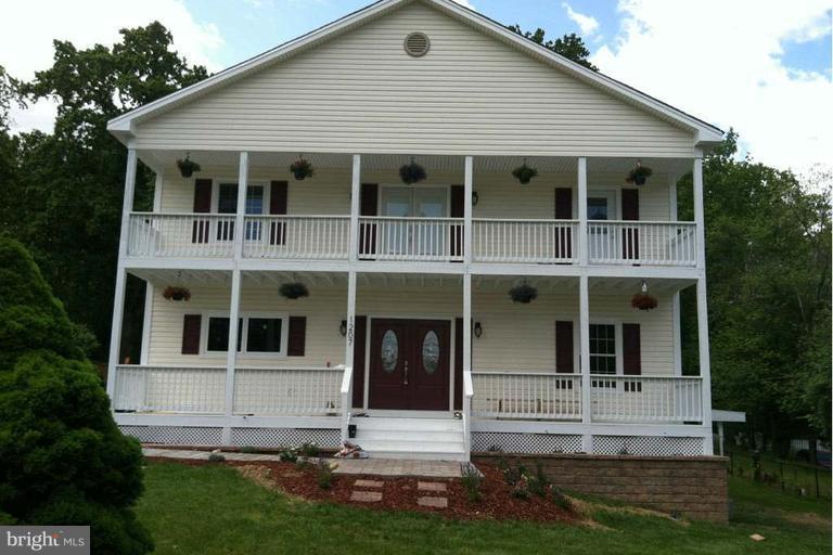 Exterior (Front)
