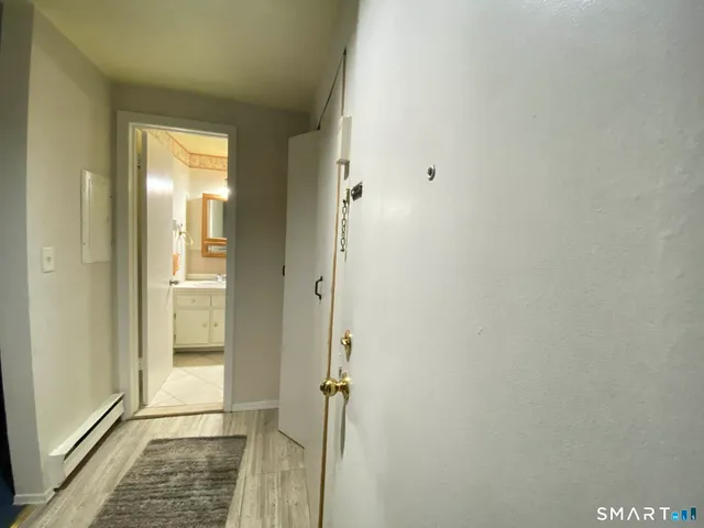 $1,700 | 7 Padanaram Road, Unit J243, Danbury, CT 06811