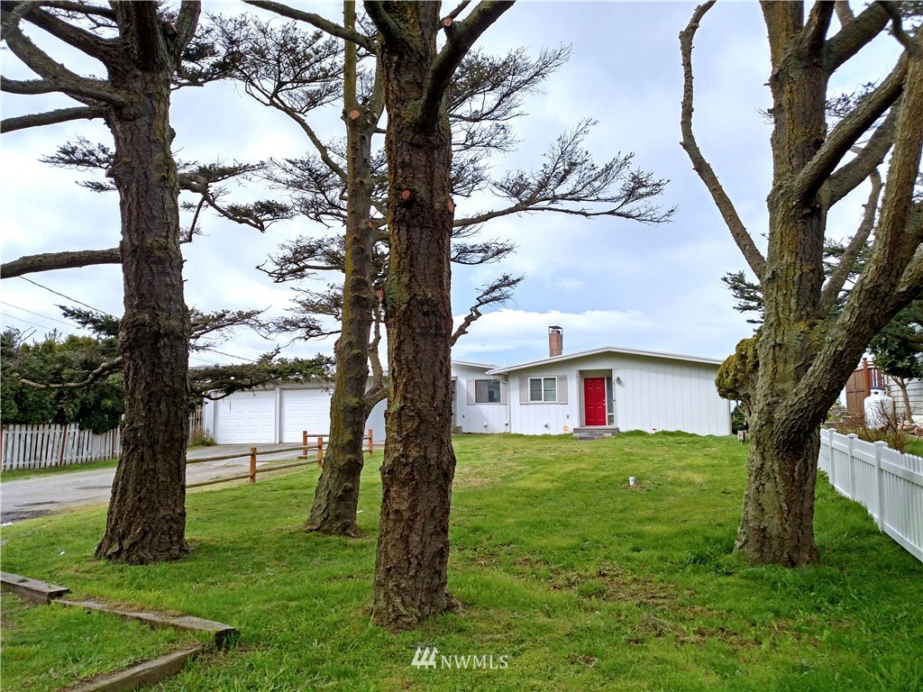 1909 West Beach Road Oak Harbor, WA 98277 - Photo 2 of 25 Gallery Image 2