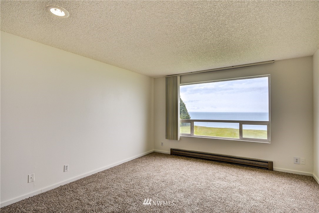 1909 West Beach Road Oak Harbor, WA 98277 - Photo 18 of 25 Gallery Image 18