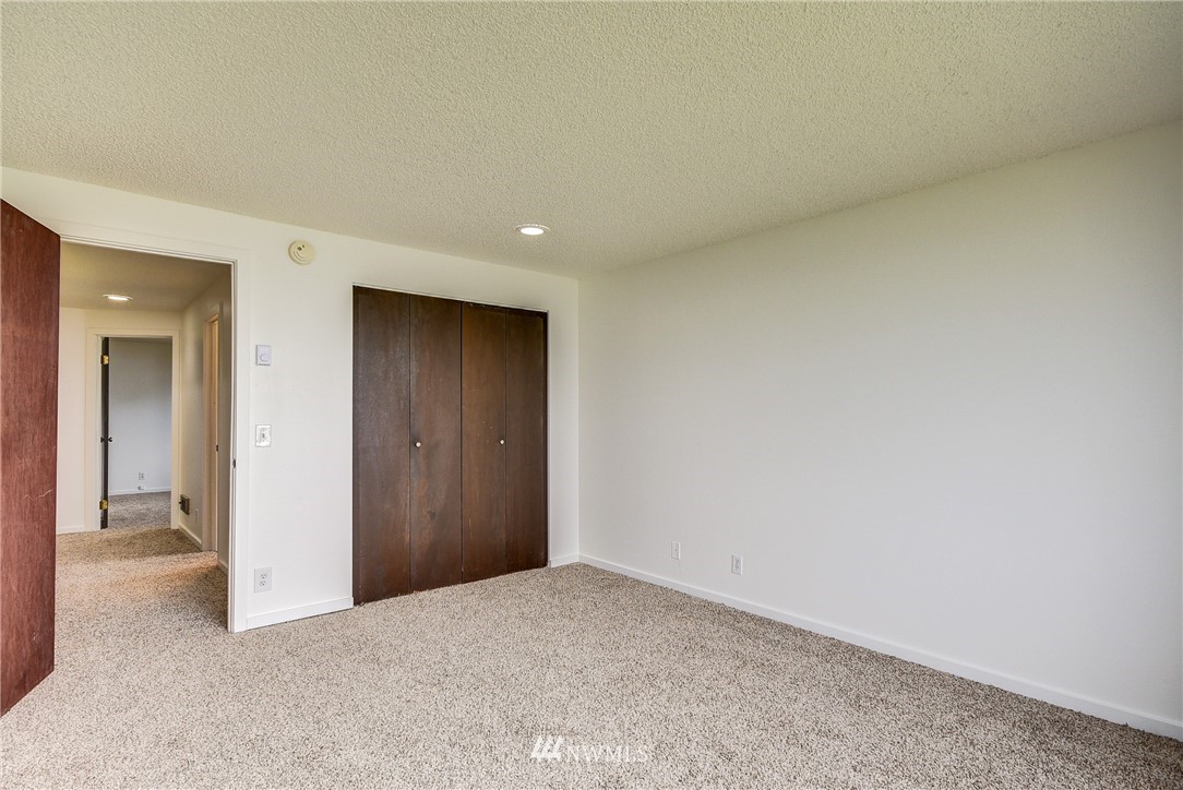 1909 West Beach Road Oak Harbor, WA 98277 - Photo 19 of 25 Gallery Image 19