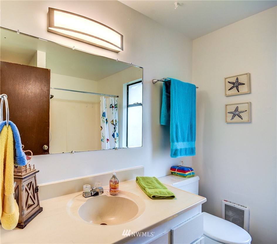 1909 West Beach Road Oak Harbor, WA 98277 - Photo 20 of 25 Gallery Image 20