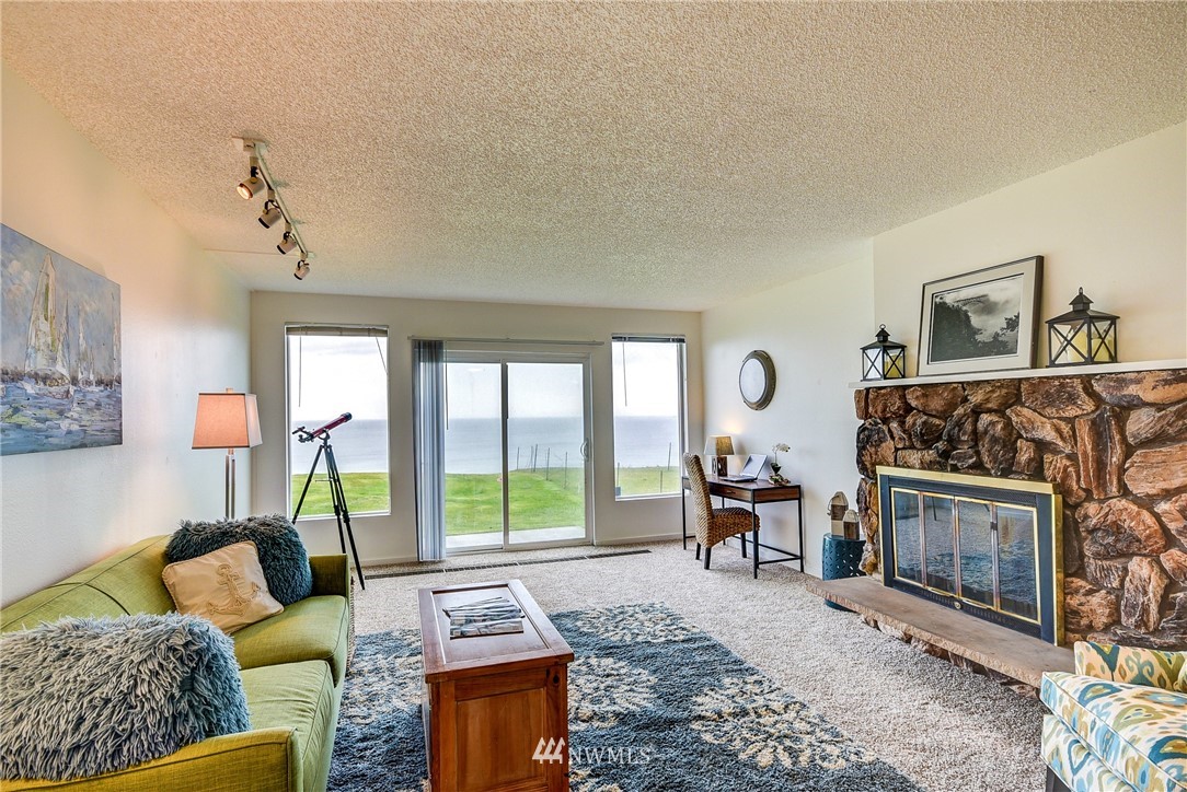 1909 West Beach Road Oak Harbor, WA 98277 - Photo 5 of 25 Gallery Image 5