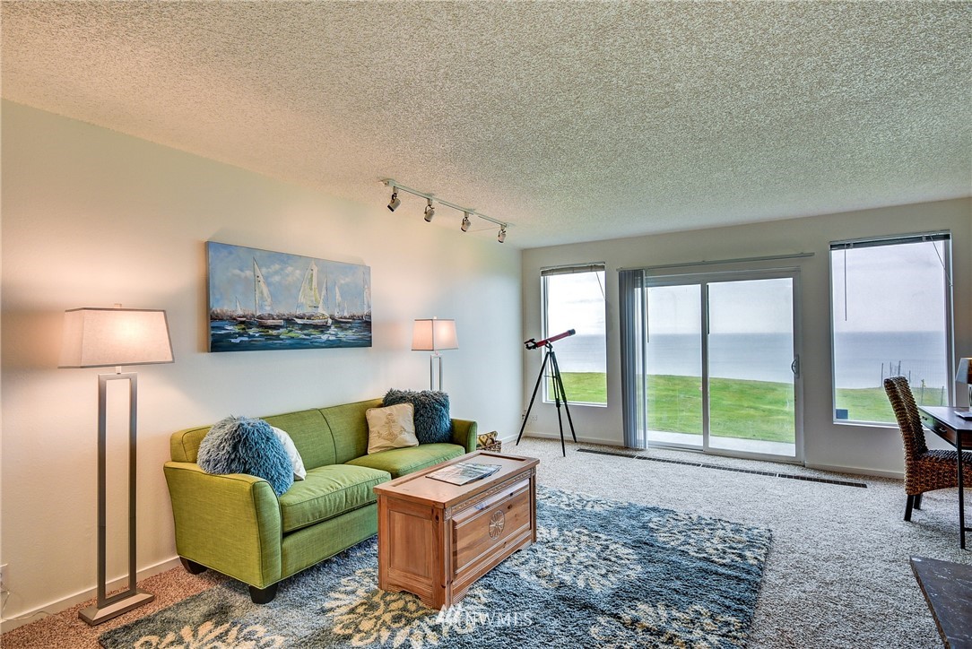 1909 West Beach Road Oak Harbor, WA 98277 - Photo 6 of 25 Gallery Image 6