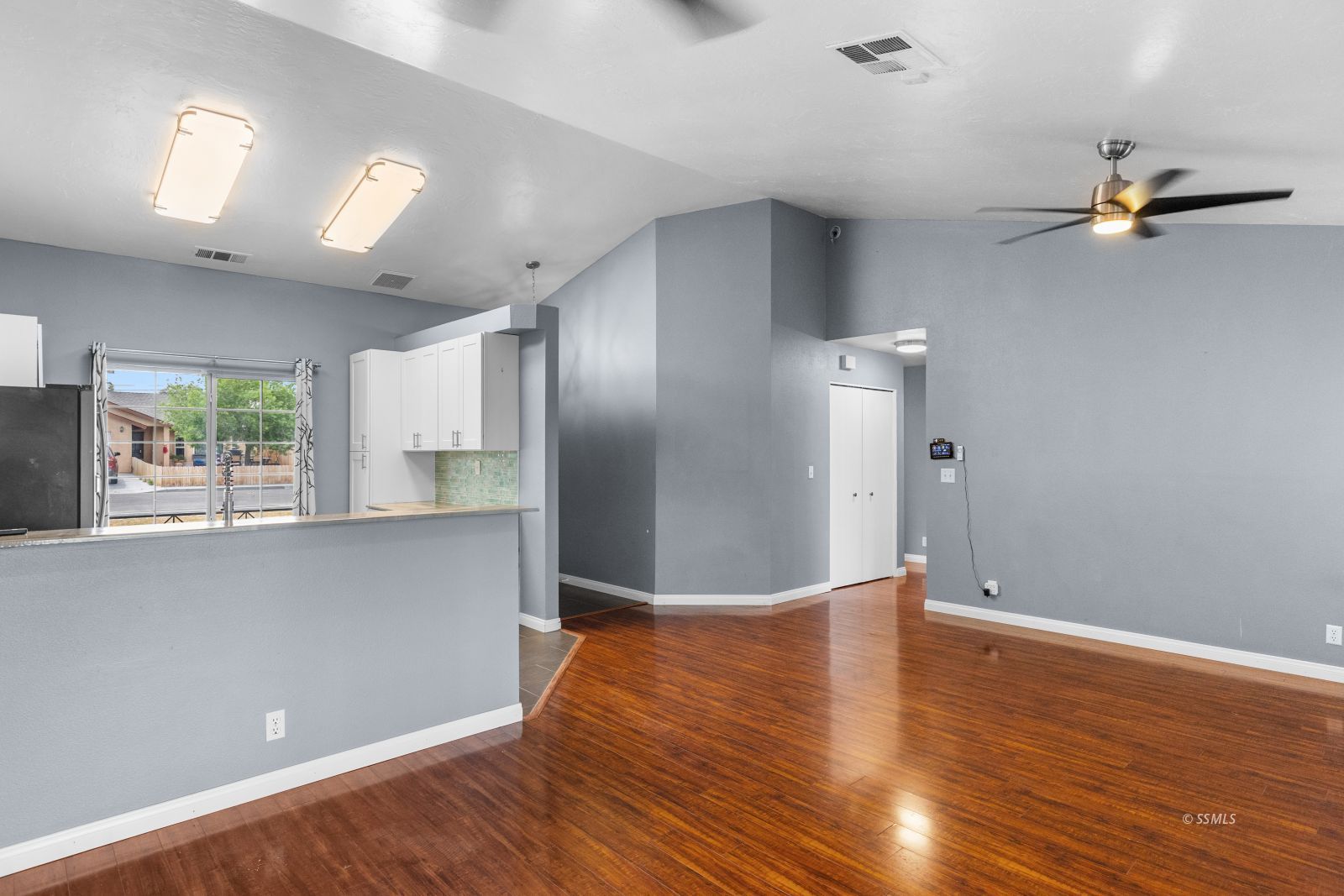 1024 Porter Street Ridgecrest, CA 93555 - Photo 8 of 32