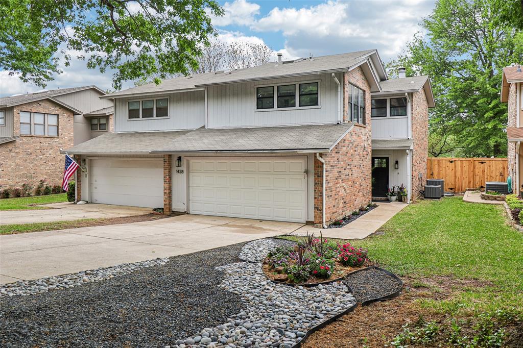 1428 Hampton Road Grapevine, TX 76051 - Photo 2 of 36