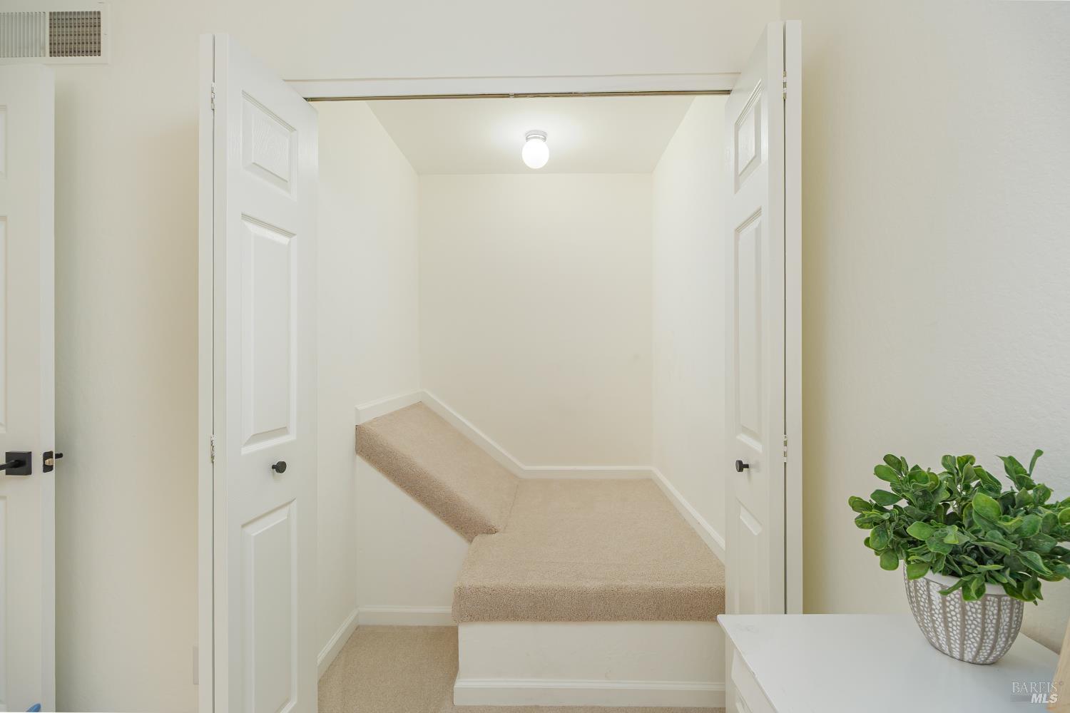 121 Cheda Lane Novato, CA 94947 - Photo 15 of 17