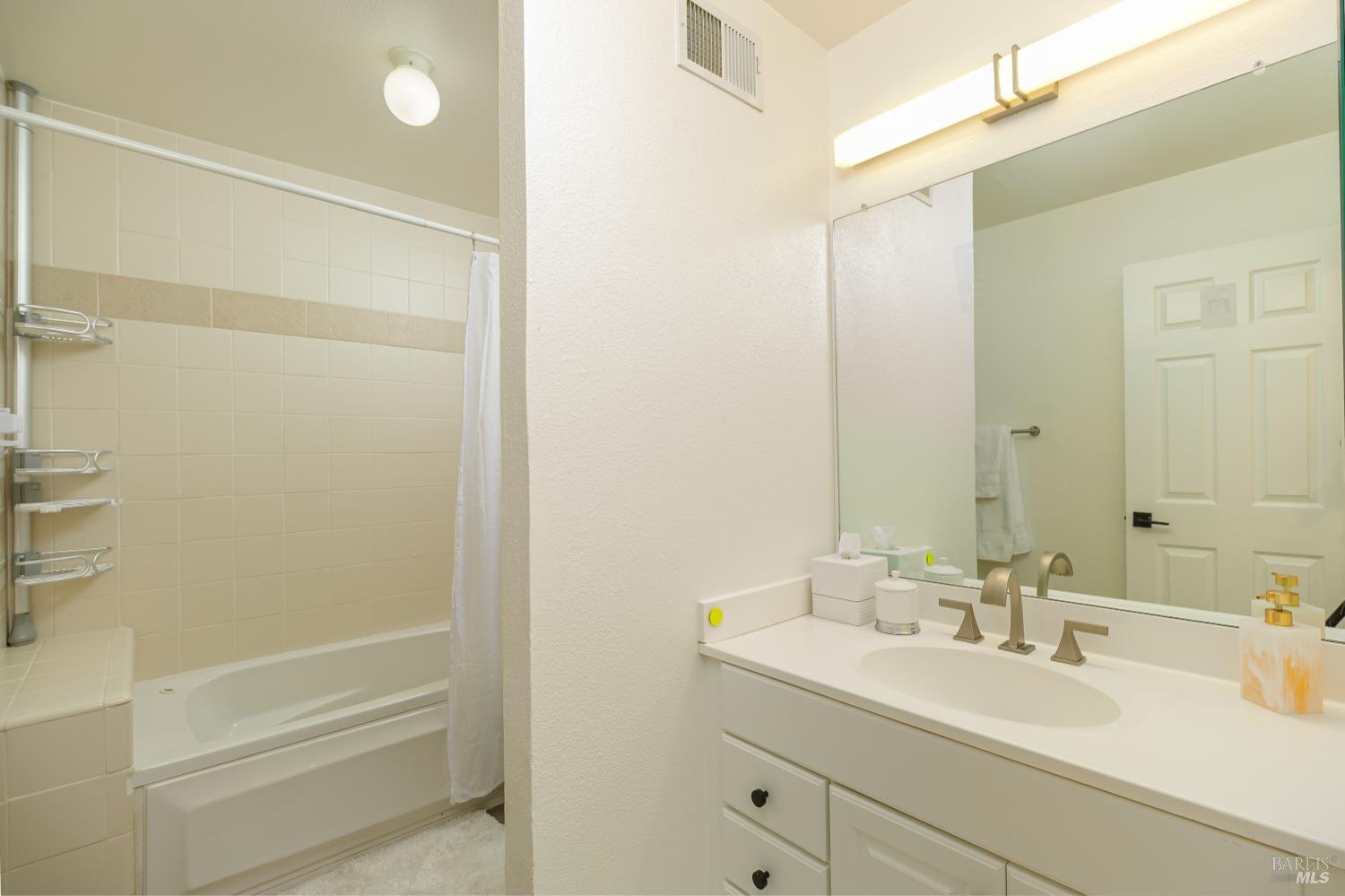 121 Cheda Lane Novato, CA 94947 - Photo 16 of 17