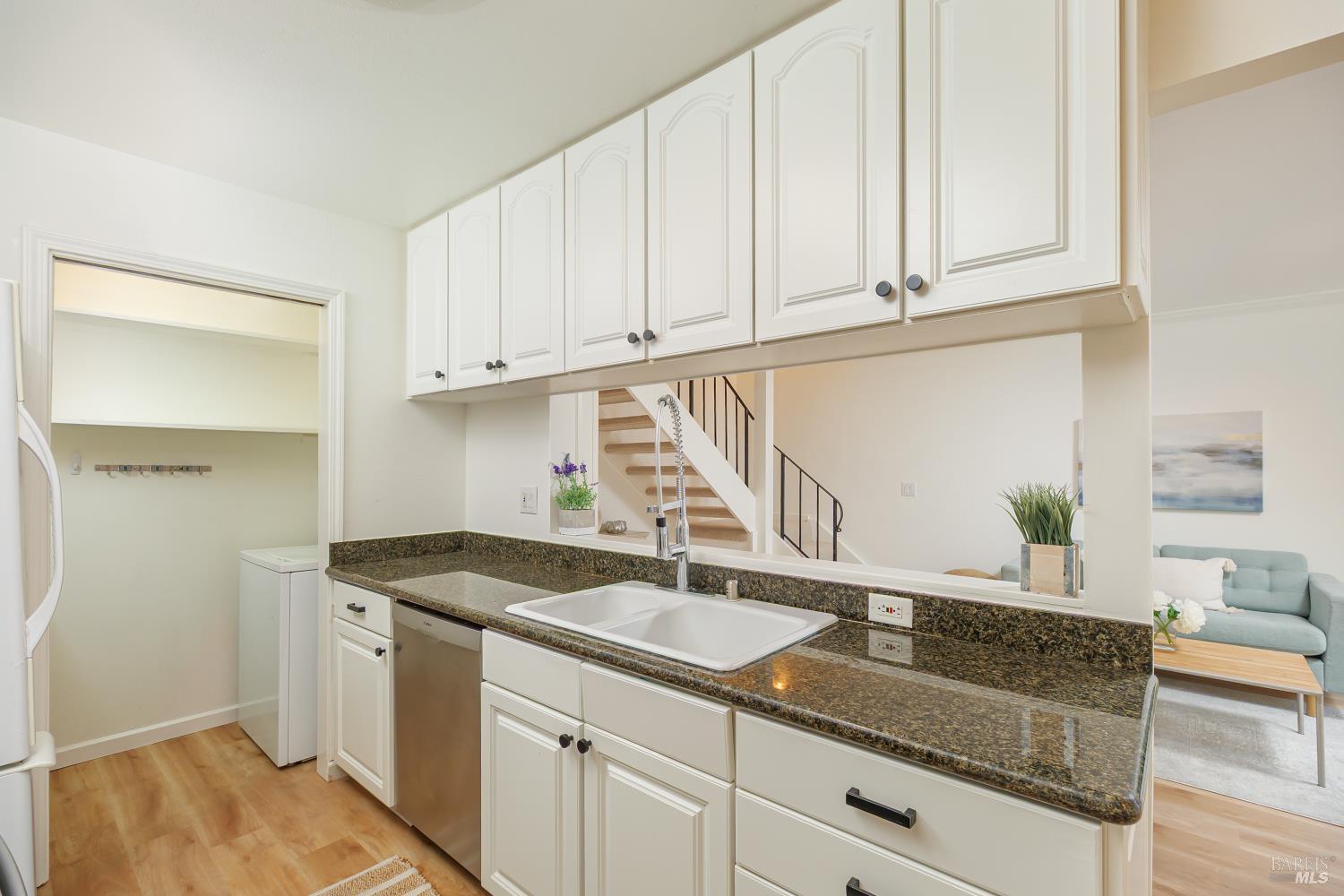 121 Cheda Lane Novato, CA 94947 - Photo 9 of 17