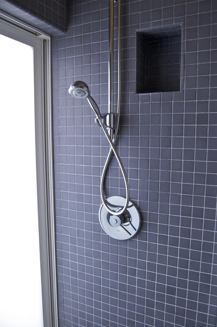 228 Kelly Avenue Half Moon Bay, CA 94019 - Photo 13 of 29 a bathroom with a shower
