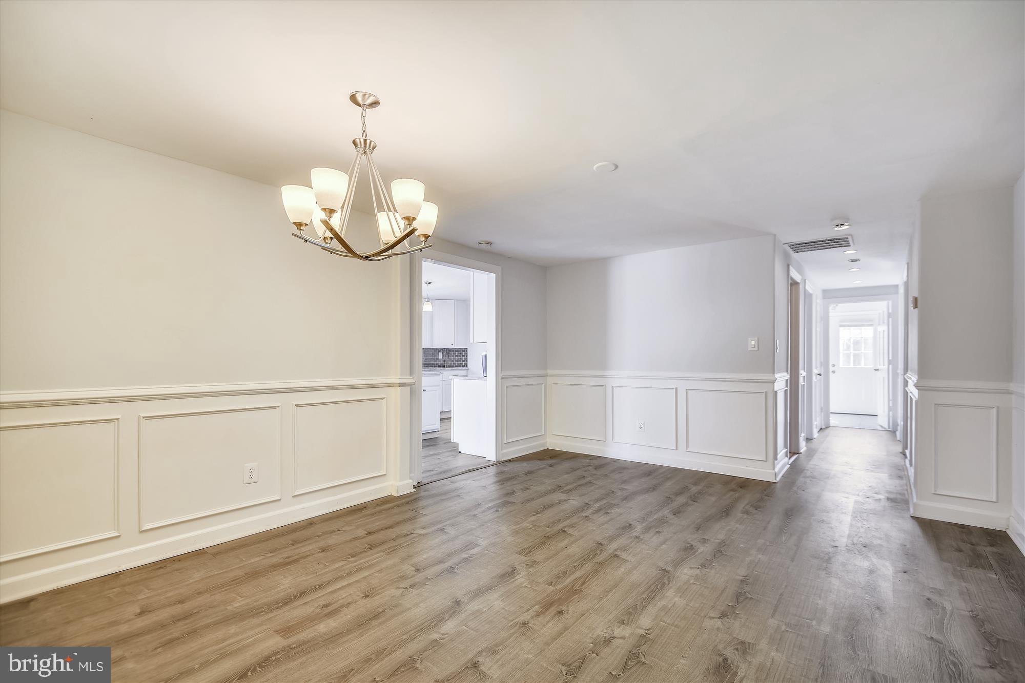 511 Westminister Road Edgewater, MD 21037 - Photo 5 of 30 Dining room