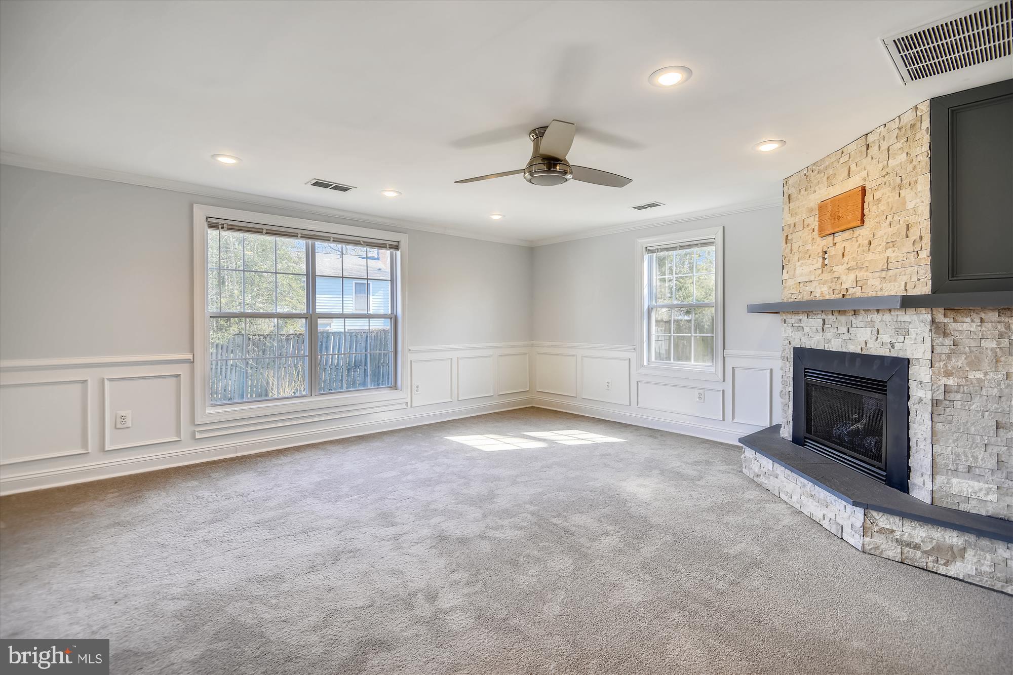 511 Westminister Road Edgewater, MD 21037 - Photo 9 of 30 Family room