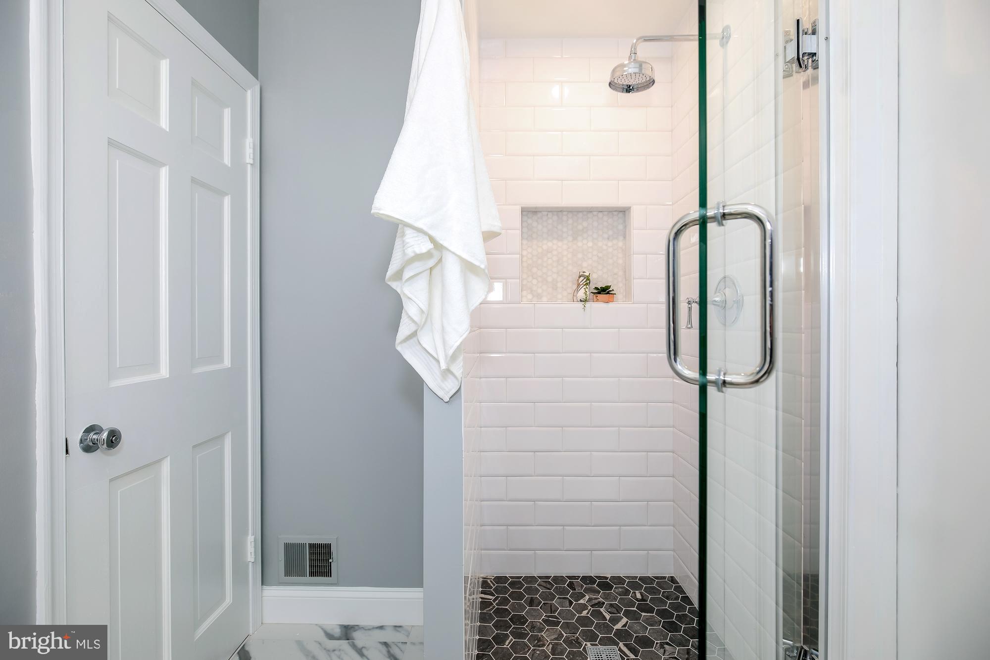 7016 Heatherhill Road Bethesda, MD 20817 - Photo 48 of 79 Gallery Image 48