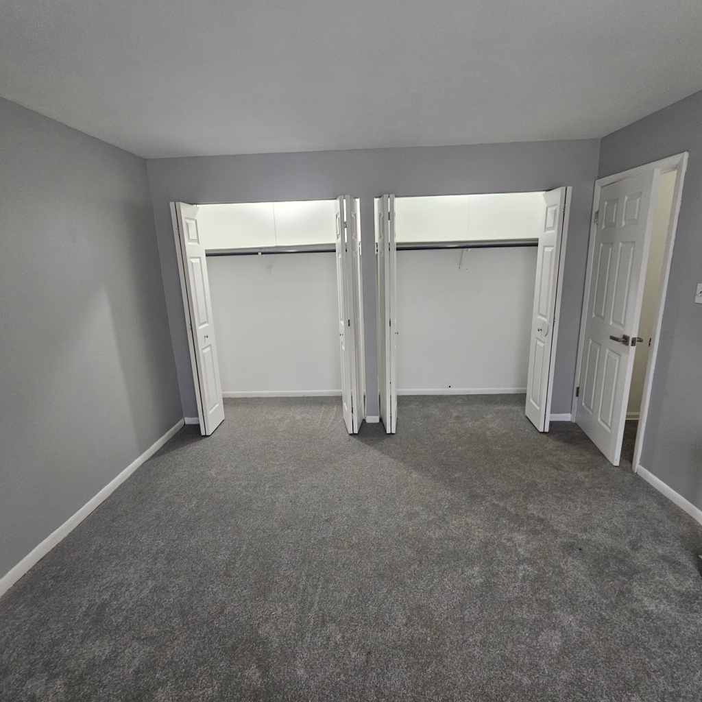 1133 South Finley Road, Unit 404 Lombard, IL 60148 - Photo 9 of 18 a view of empty room
