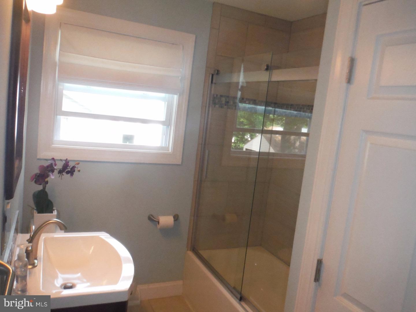 414 Edge Hill Road Glenside, PA 19038 - Photo 11 of 23 Bathroom