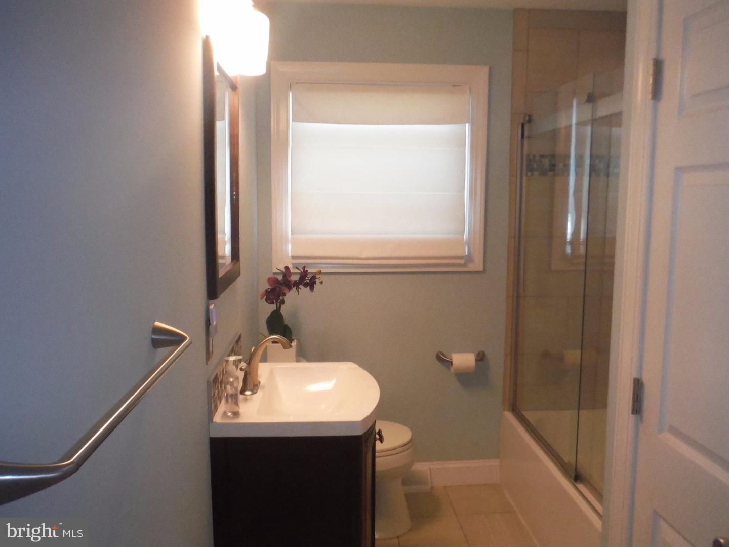 414 Edge Hill Road Glenside, PA 19038 - Photo 13 of 23 Bathroom