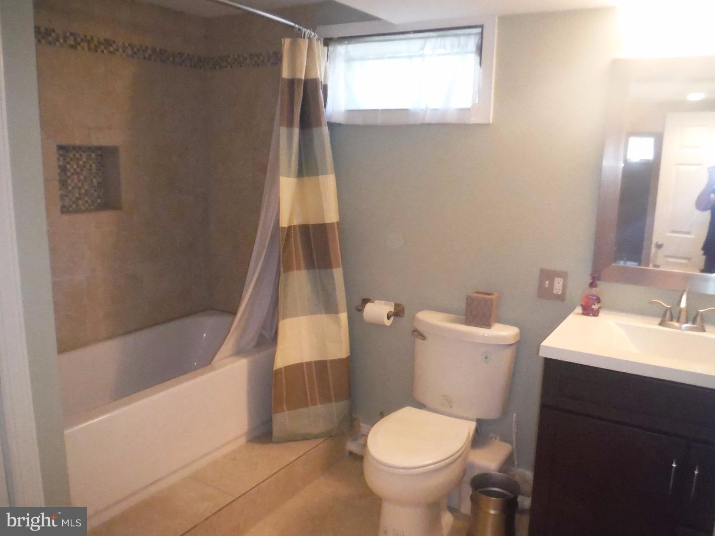 414 Edge Hill Road Glenside, PA 19038 - Photo 19 of 23 Bathroom
