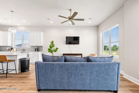 $268,500 | 105 Canvasback Drive, Youngsville, LA 70592