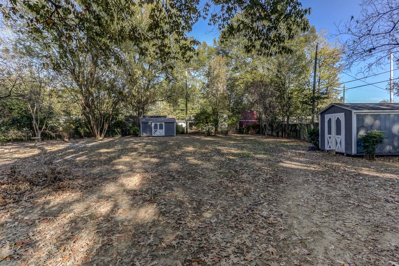 4518 Garnett Road Memphis, TN 38117 - Photo 20 of 22 a view of a house with a trees