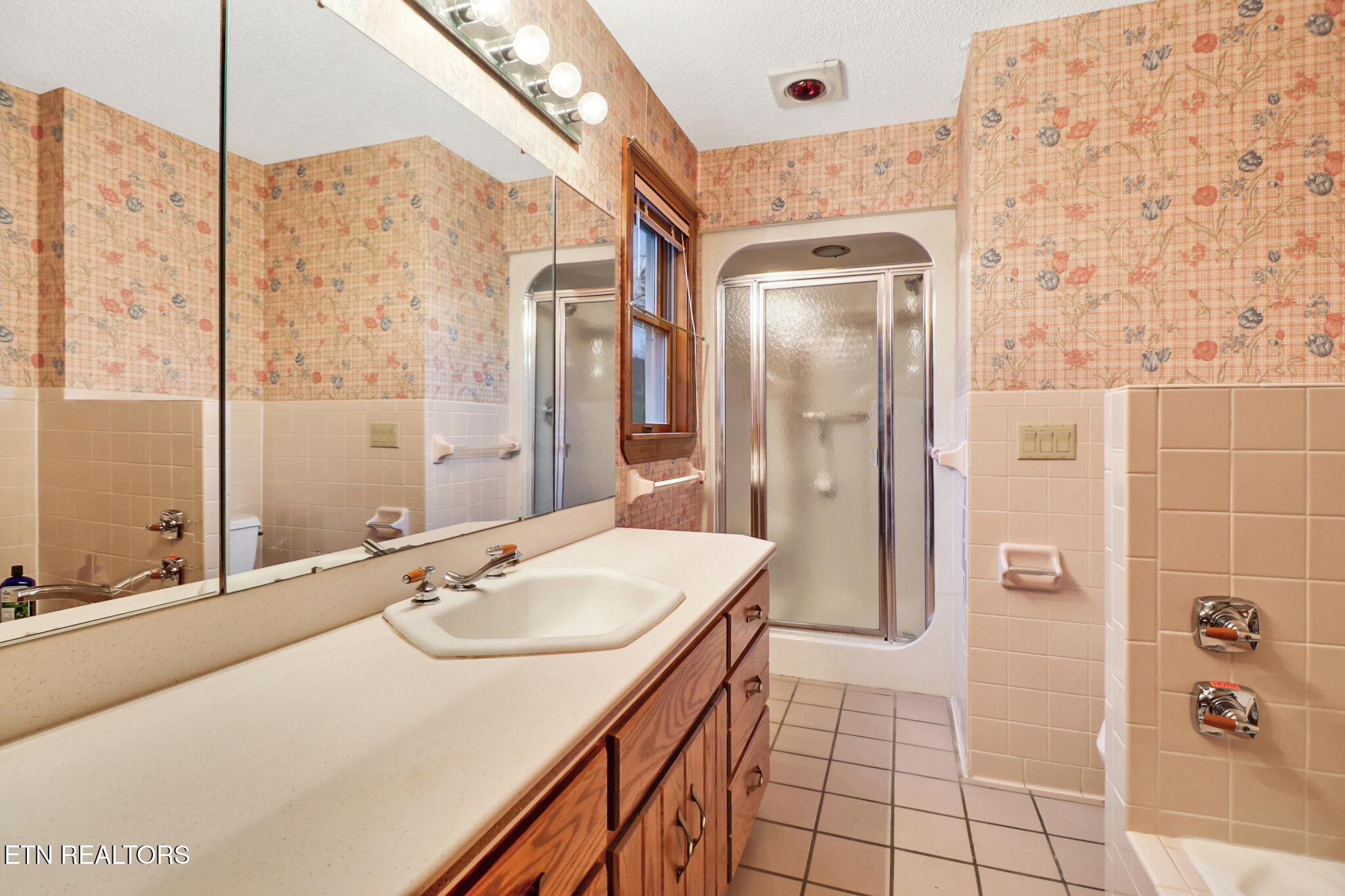 170 Baltusrol Road Fairfield Glade, TN 38558 - Photo 18 of 31 38-MasterBath