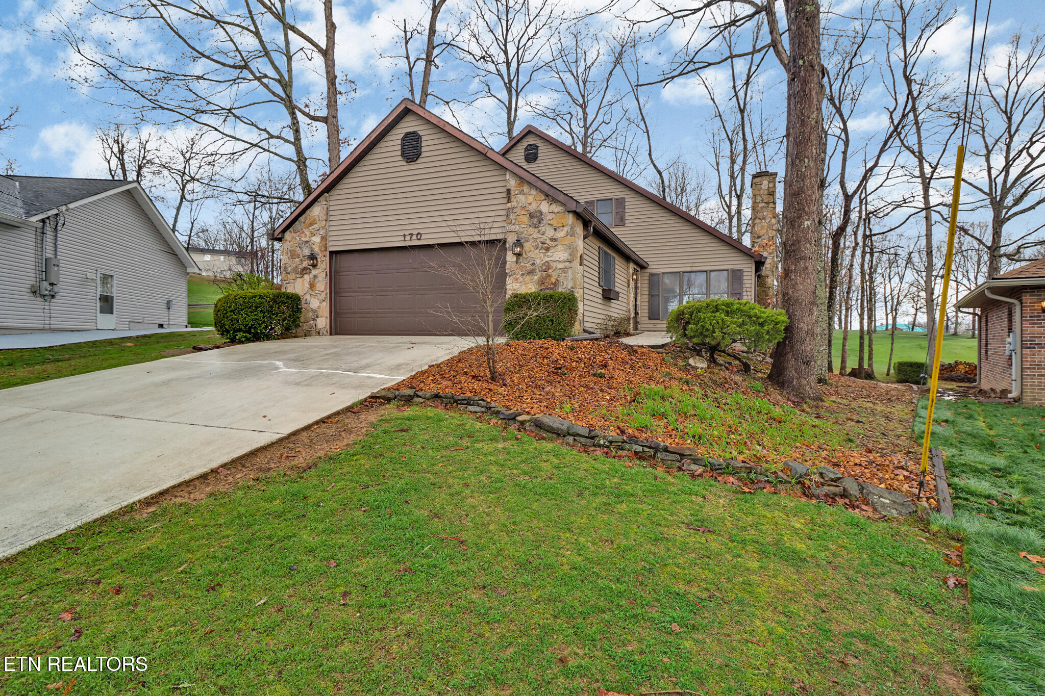 170 Baltusrol Road Fairfield Glade, TN 38558 - Photo 27 of 31 52-FrontofHouse