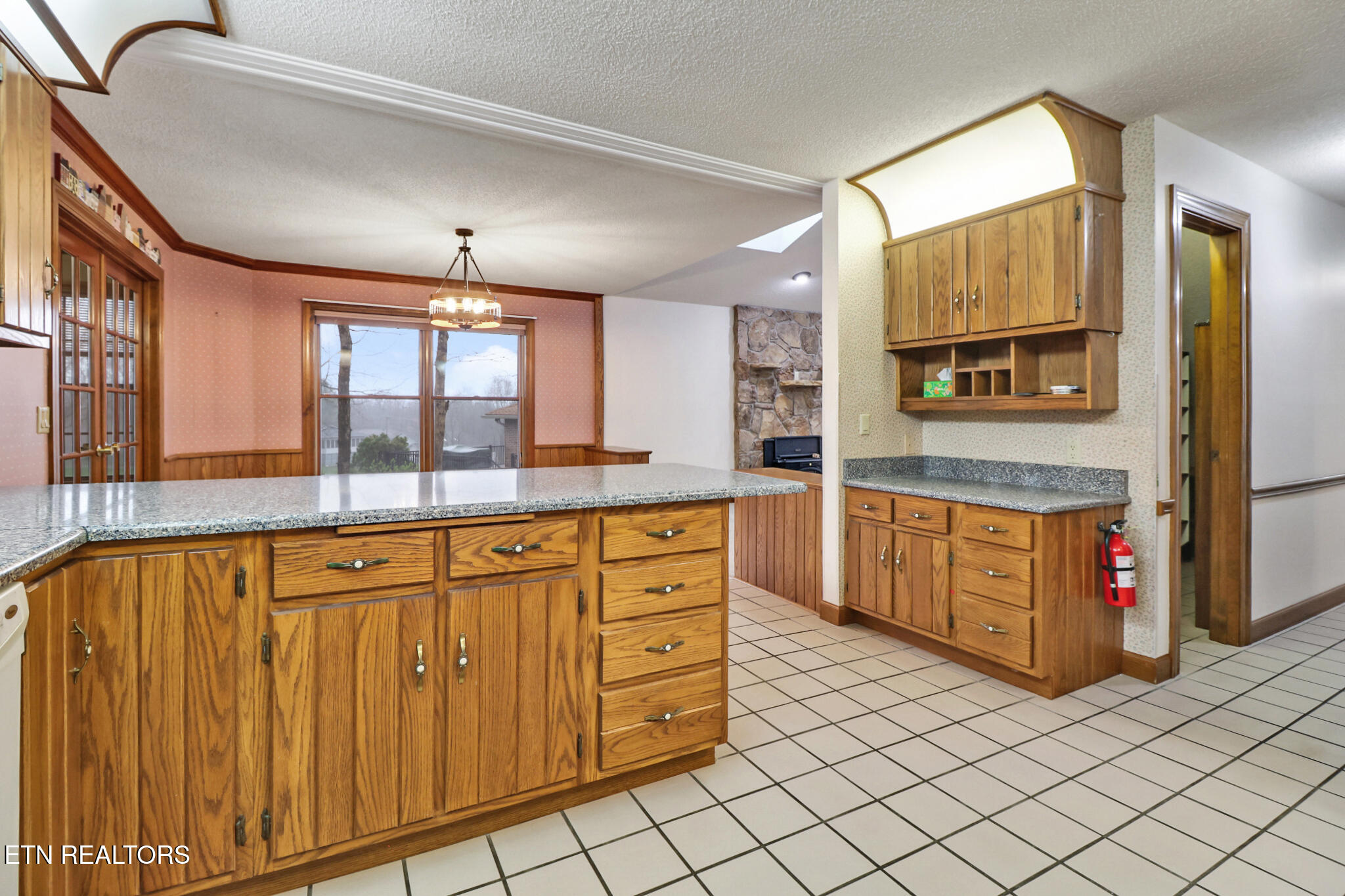 170 Baltusrol Road Fairfield Glade, TN 38558 - Photo 9 of 31 25-KitchenAreatowardsDining_Living