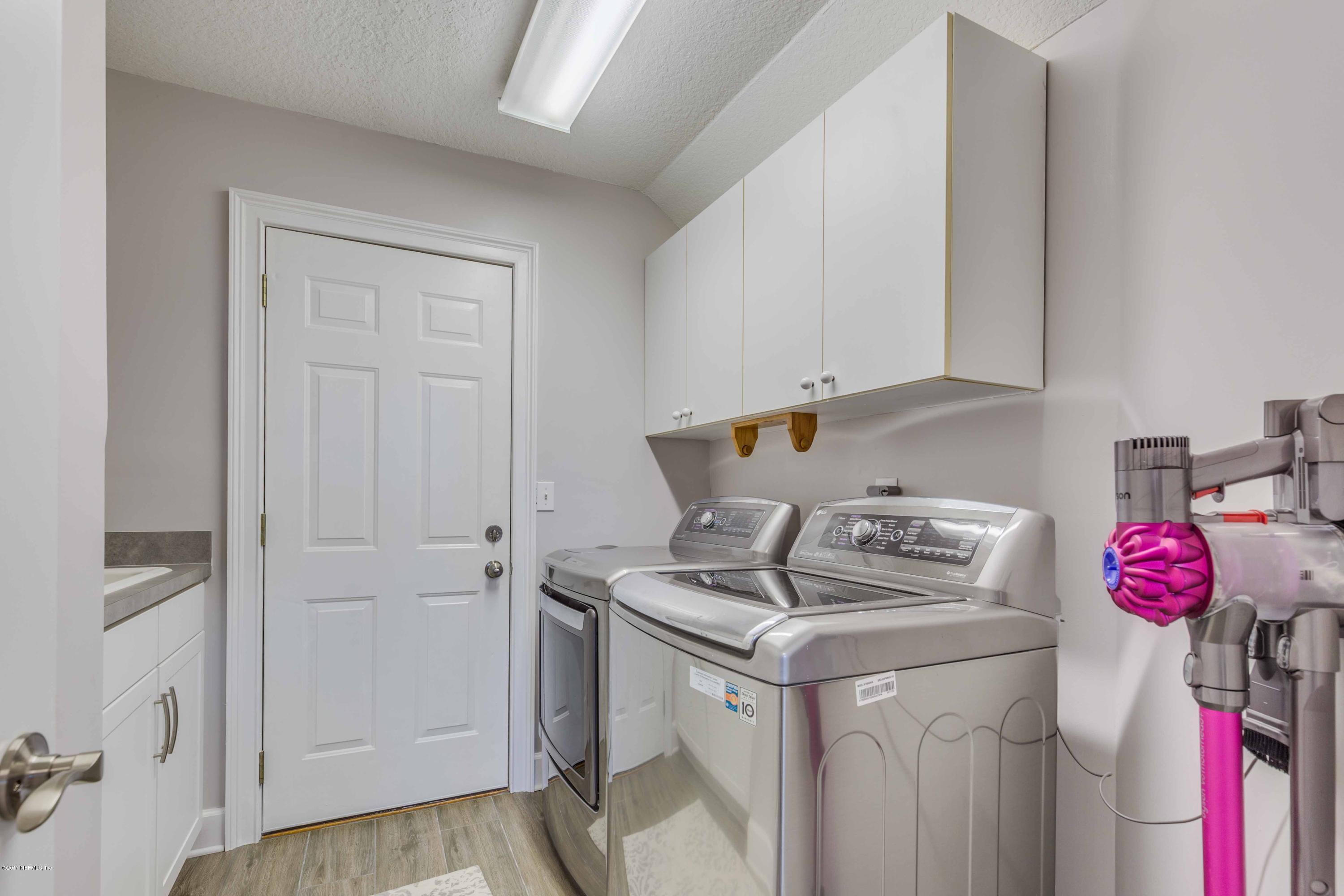 4429 Port Arthur Road Jacksonville, FL 32224 - Photo 25 of 39 Laundry