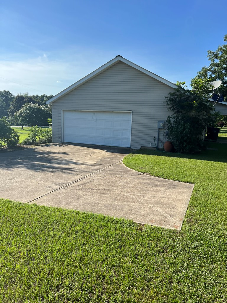 1619 Blackman Road Dothan, AL 36301 - Photo 5 of 29