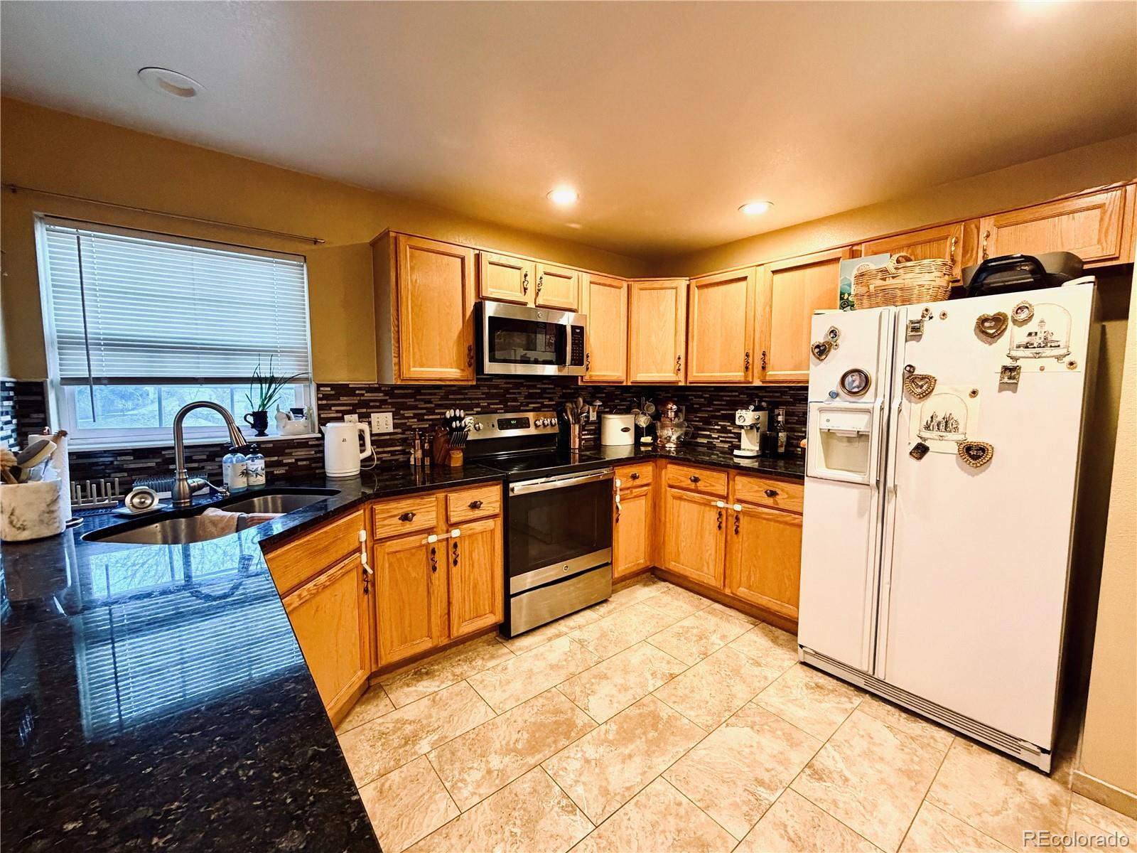 9407 Crossland Way Highlands Ranch, CO 80130 - Photo 6 of 18