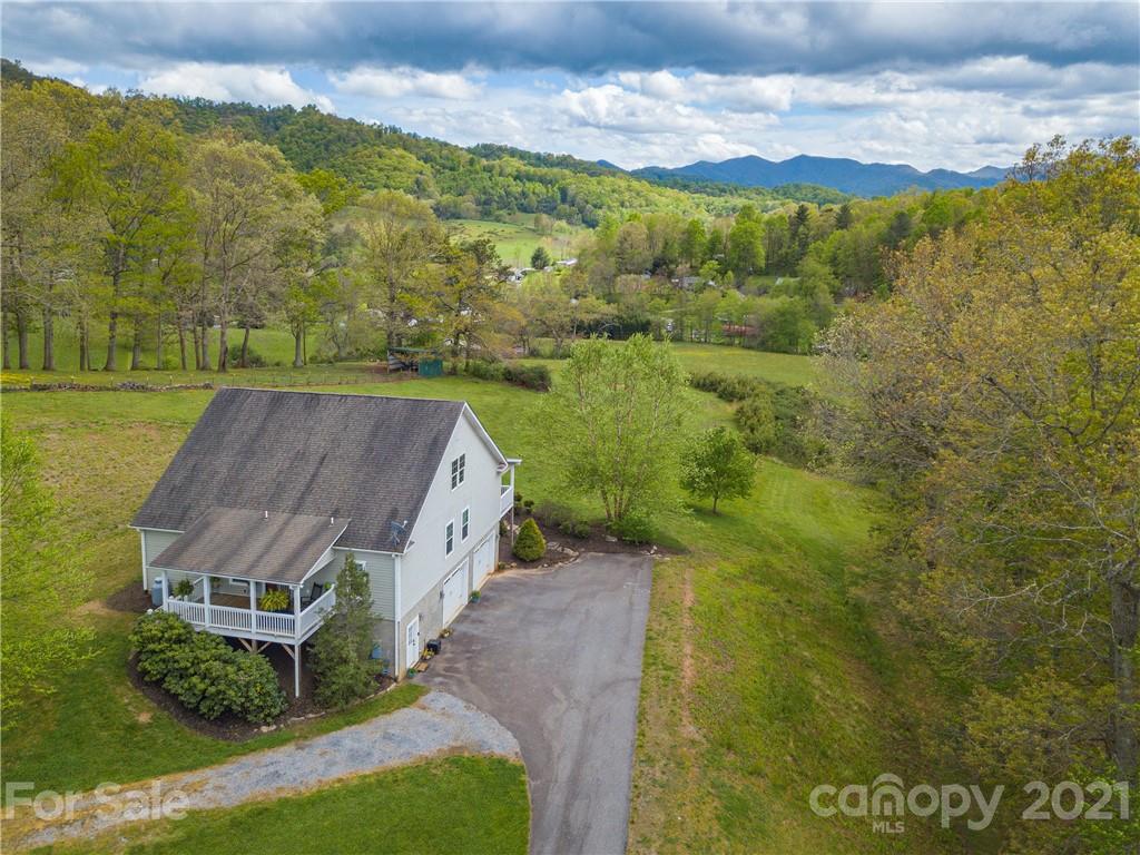 56 Porters Ridge Canton, NC 28716 - Photo 30 of 32 a aerial view of a house with a yard