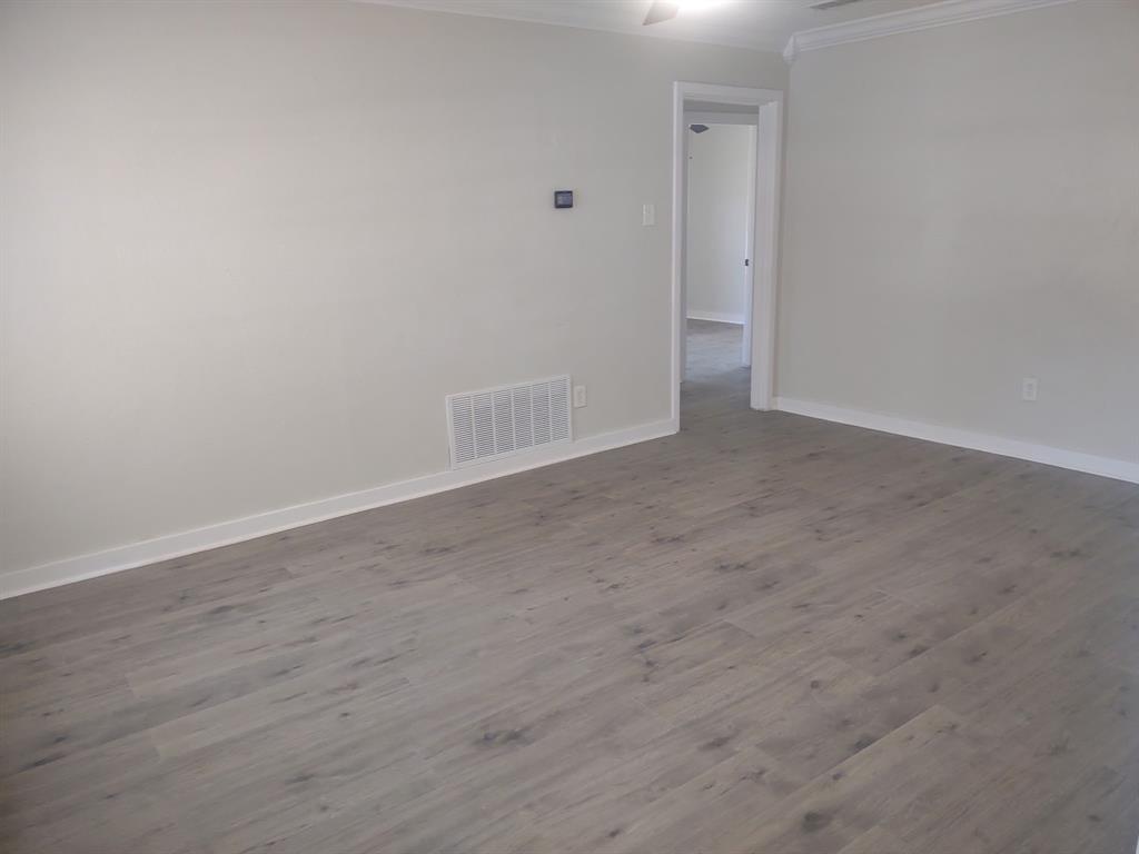 1332 Ridgeview Street Mesquite, TX 75149 - Photo 12 of 15 Gallery Image 12