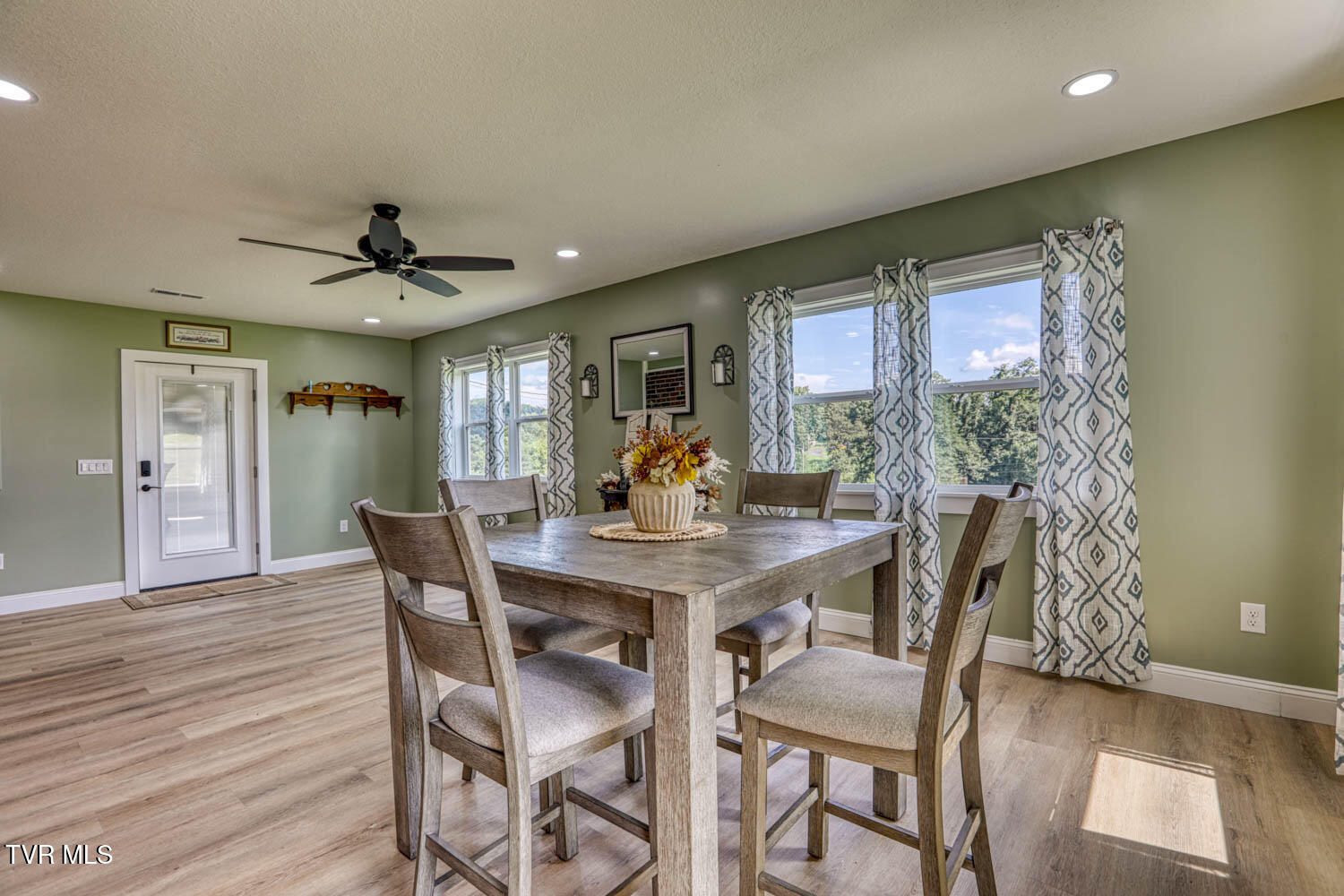 188 Meadow View Road Rogersville, TN 37857 - Photo 17 of 61 188 Meadowview MLSb (15 of 35)