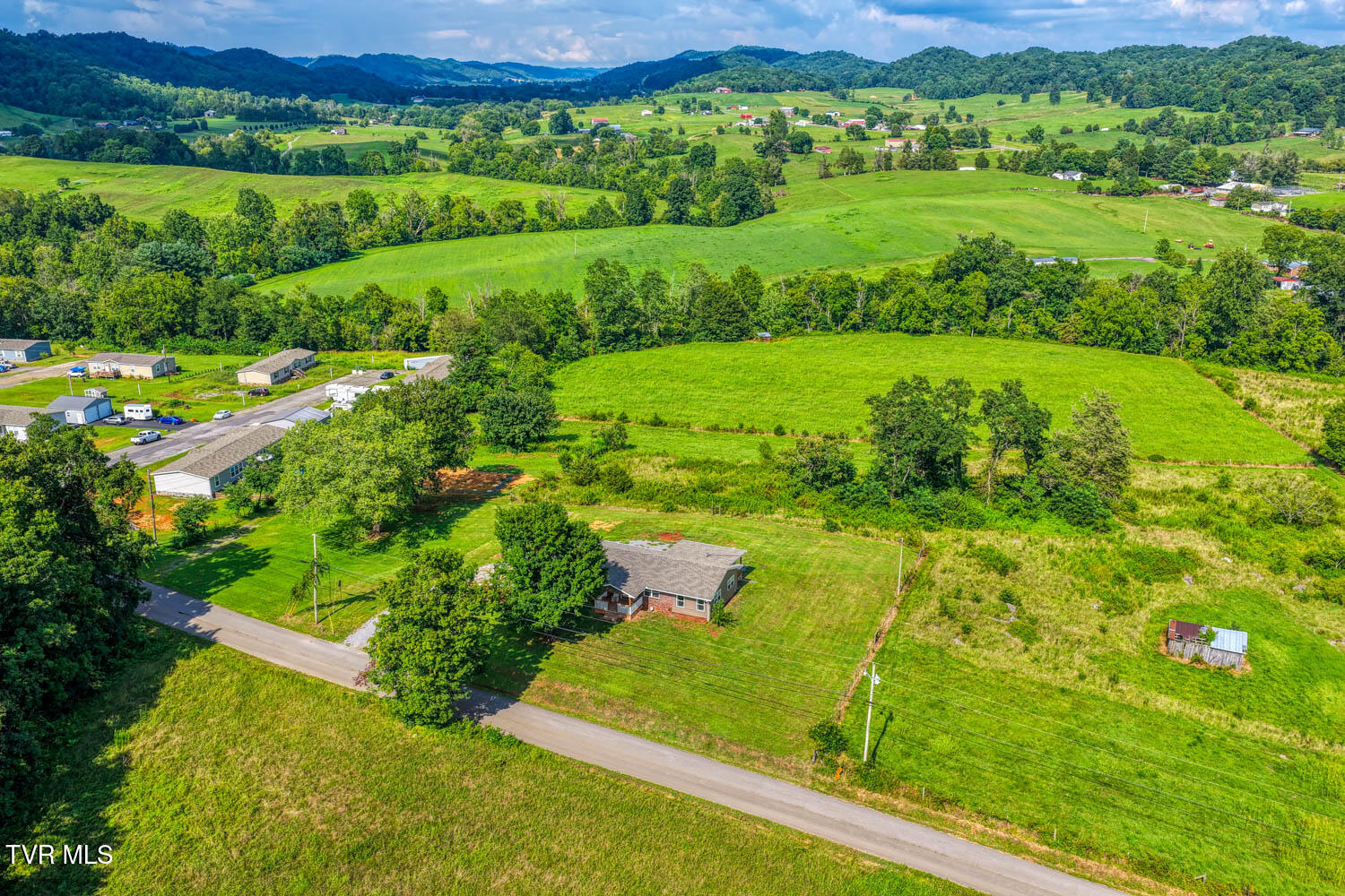 188 Meadow View Road Rogersville, TN 37857 - Photo 52 of 61 188 Meadowview MLSa (18 of 27)