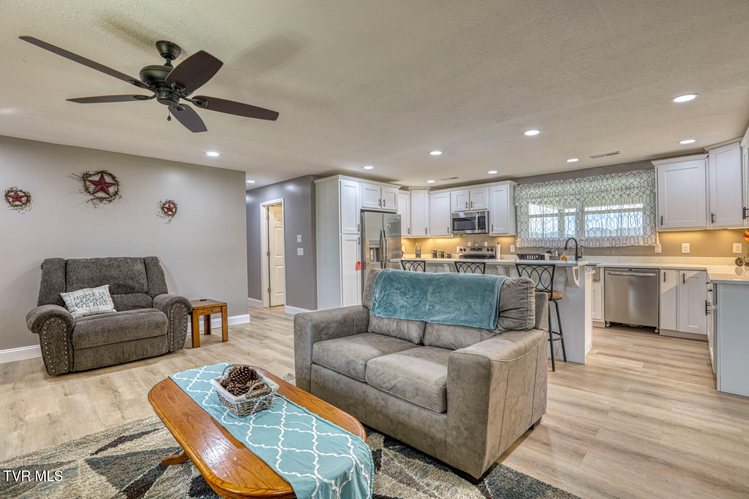 188 Meadow View Road Rogersville, TN 37857 - Photo 6 of 61 188 Meadowview MLSb (4 of 35)