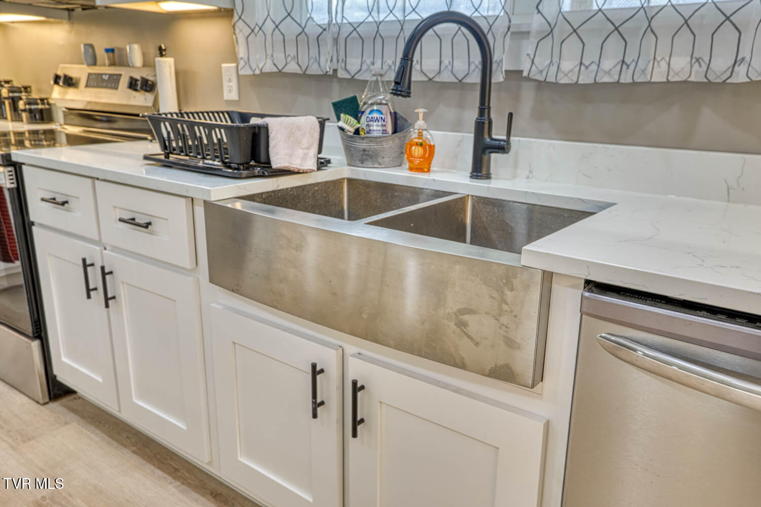 188 Meadow View Road Rogersville, TN 37857 - Photo 10 of 61 188 Meadowview MLSb (8 of 35)